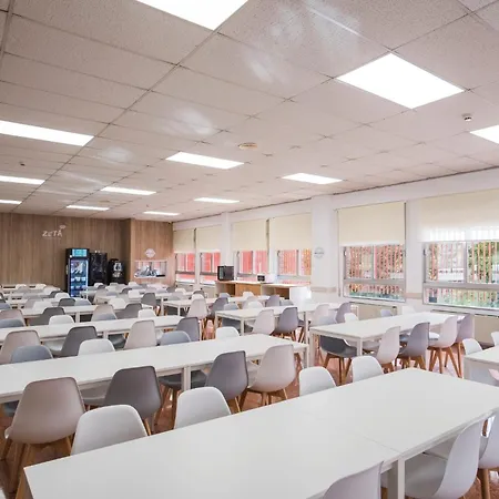 Residencia Zeta Hotel *